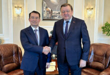 Photo of New Kazakh ambassador presents copies of credentials to Belarusian foreign minister