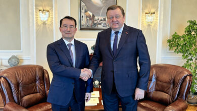 Photo of New Kazakh ambassador presents copies of credentials to Belarusian foreign minister