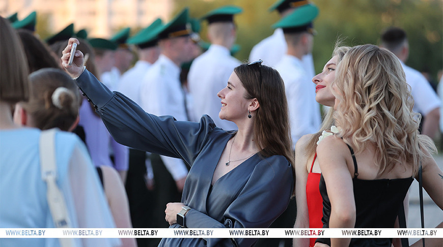 Photo of University graduates celebrate outside Palace of Sports in Minsk
 | In Pictures | Belarus News | Belarusian news | Belarus today | news in Belarus | Minsk news | BELTA