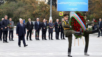 Photo of Azerbaijan PM lays wreath at Victory Monument in Minsk | Belarus News | Belarusian news | Belarus today | news in Belarus | Minsk news | BELTA